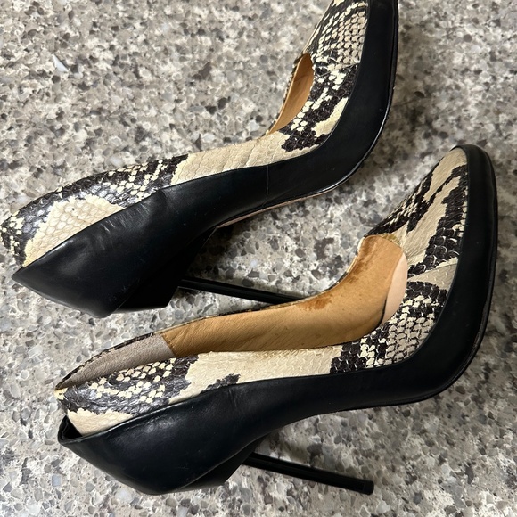 L.A.M.B. - Picture 3 of 6